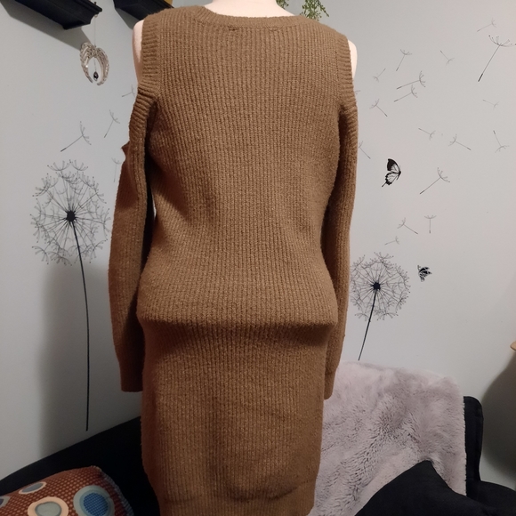 Brown Knit Open-Shoulder Body-Con Dress - Picture 3 of 5